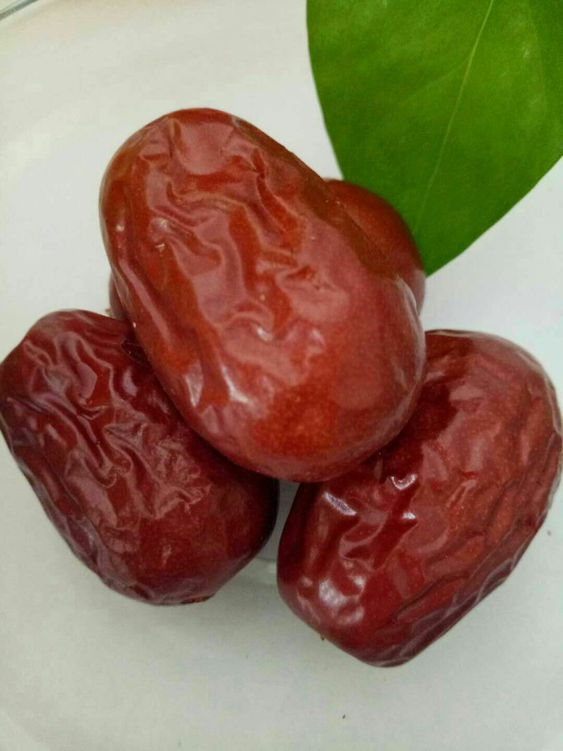 山東德州樂陵市紅棗以低價(jià)入市網(wǎng)絡(luò)平臺(tái)，與新疆和田大棗爭(zhēng)鋒